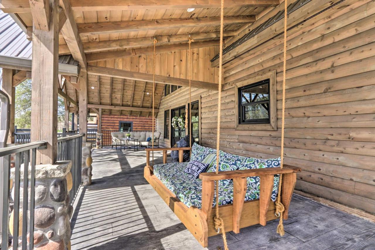Riverfront Cabin With Hot Tub - 3 Miles To Dollywood Pigeon Forge Exterior foto