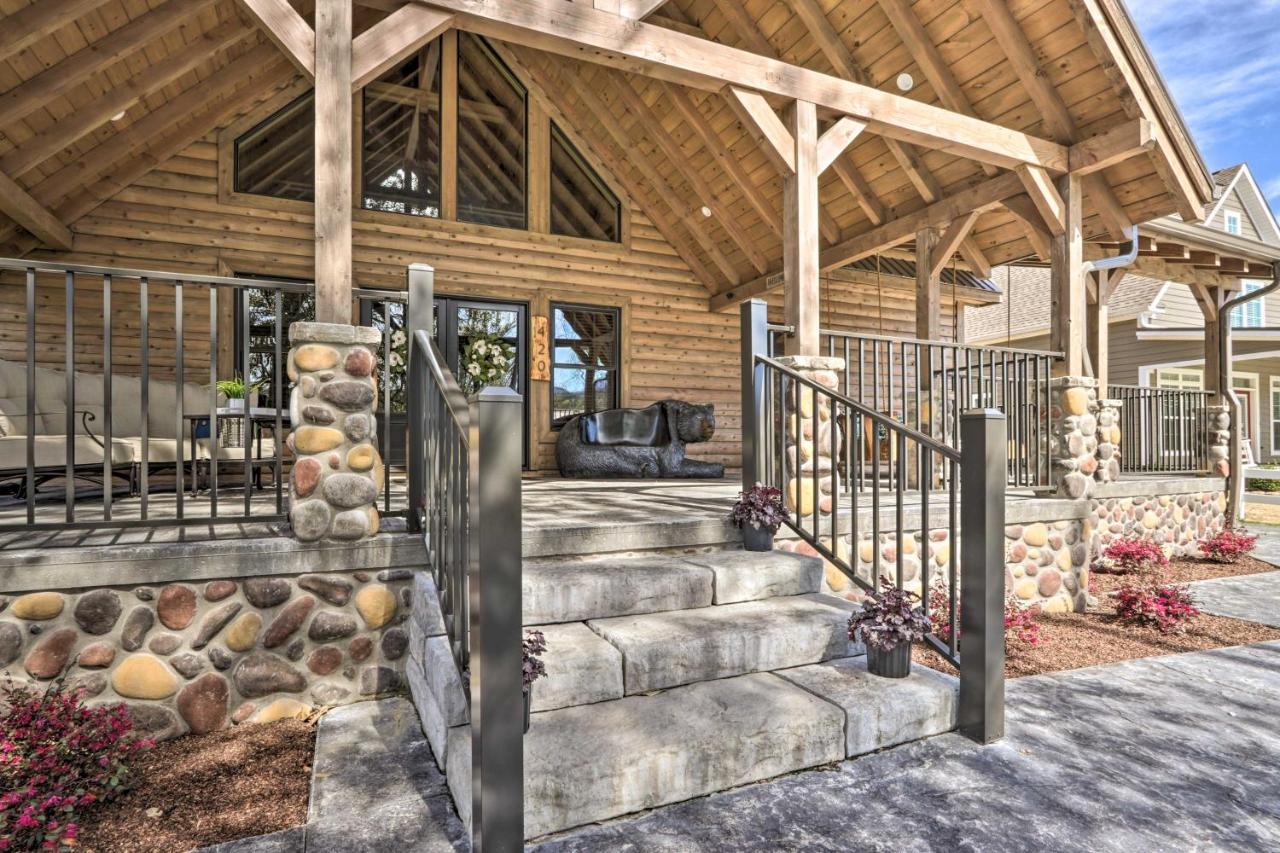 Riverfront Cabin With Hot Tub - 3 Miles To Dollywood Pigeon Forge Exterior foto