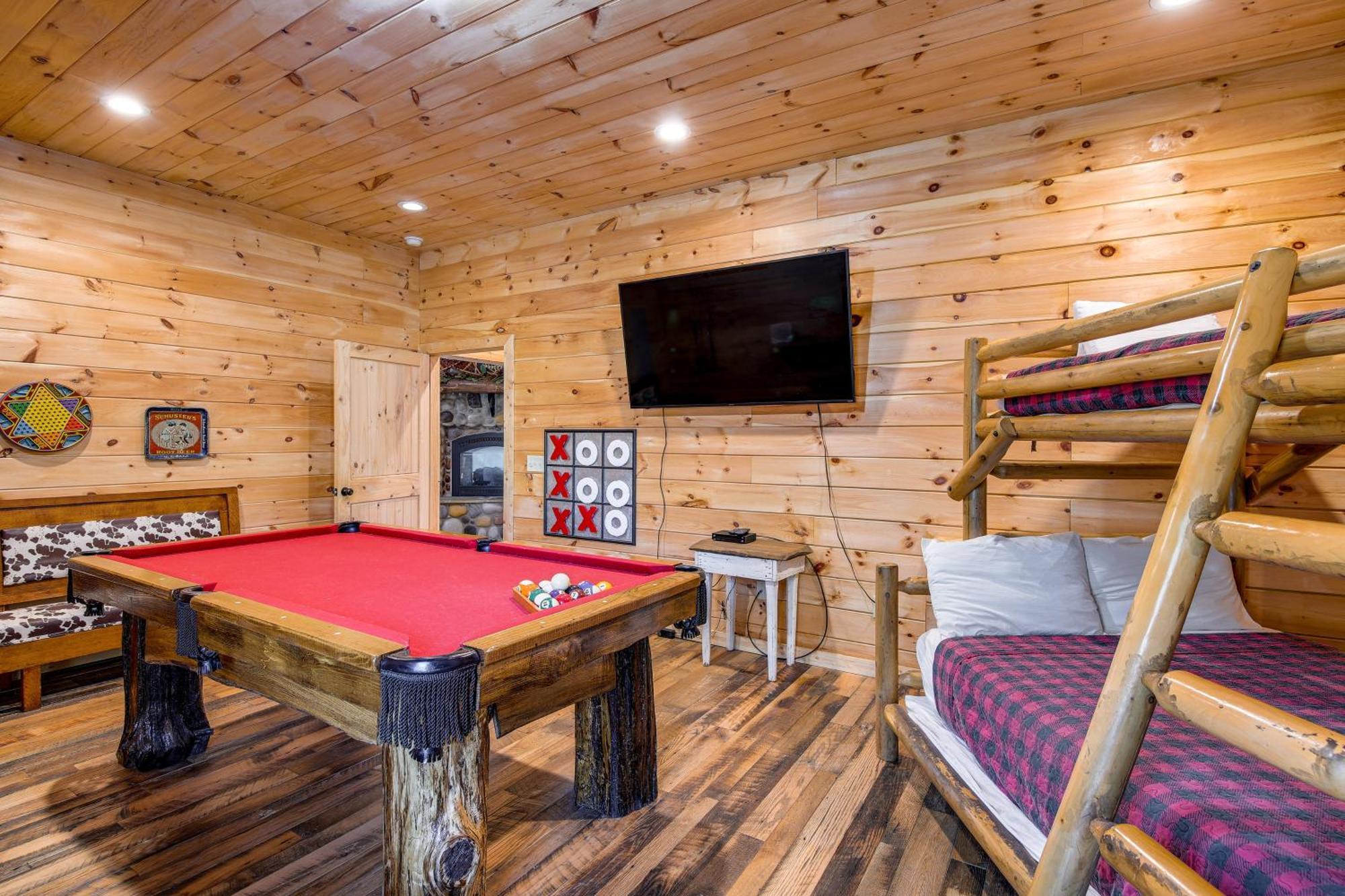 Riverfront Cabin With Hot Tub - 3 Miles To Dollywood Pigeon Forge Exterior foto
