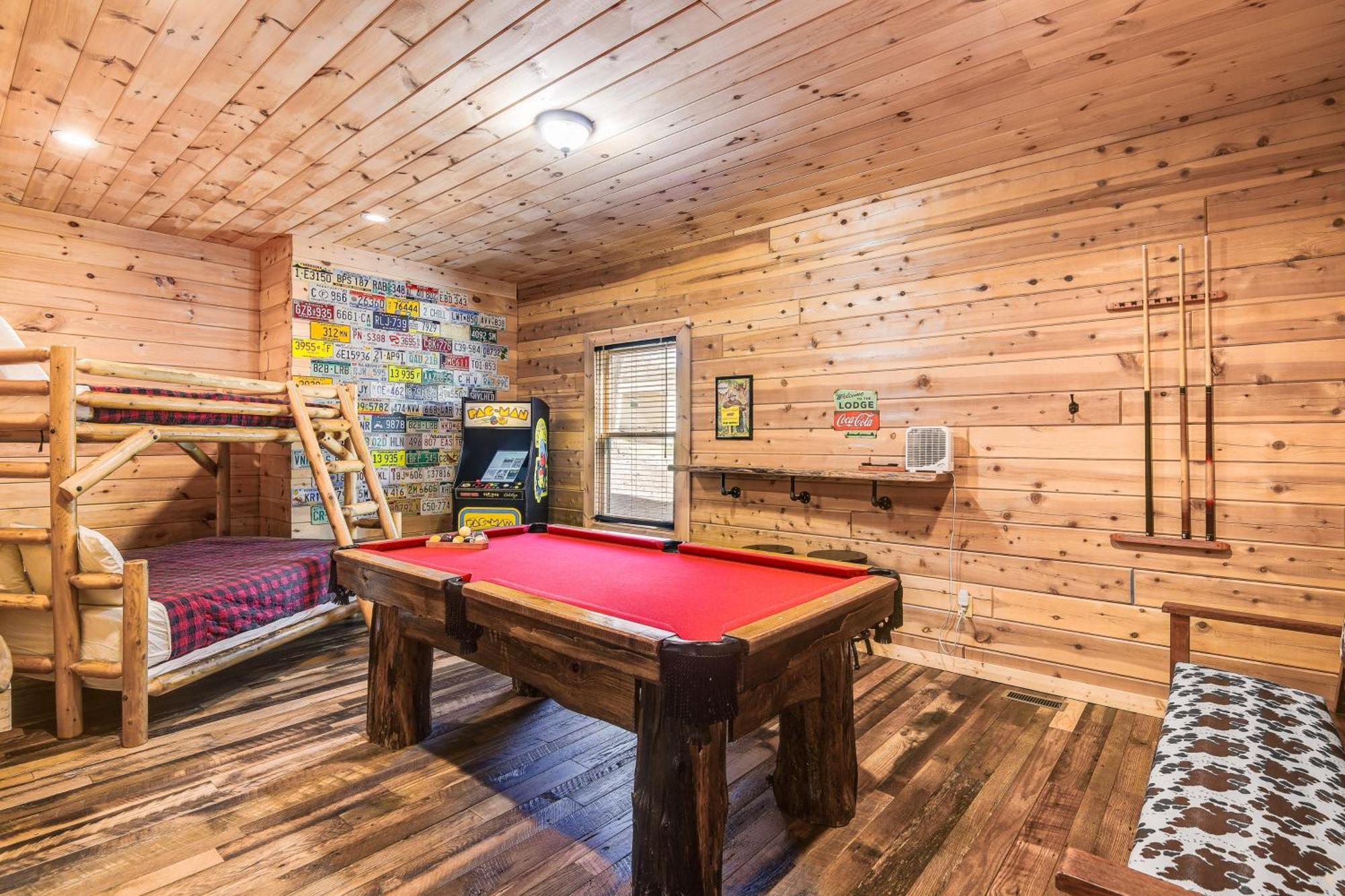 Riverfront Cabin With Hot Tub - 3 Miles To Dollywood Pigeon Forge Exterior foto